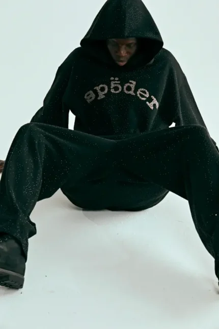 Sp5der VVS Black Tracksuit Wearing